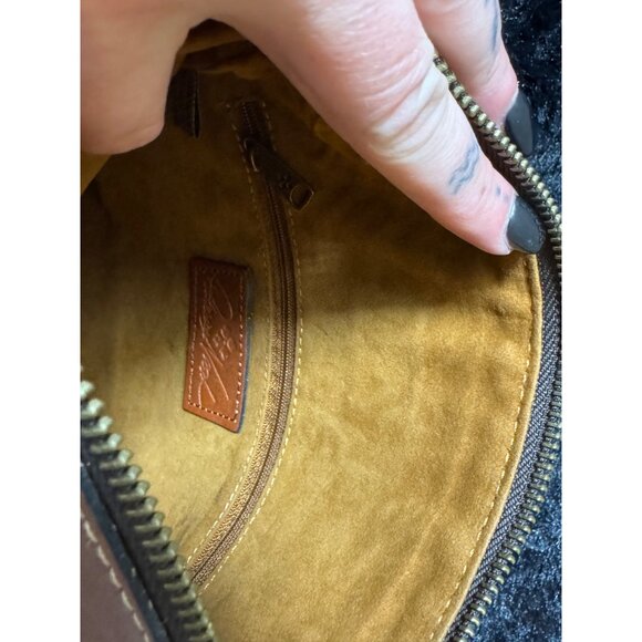 Patricia Nash Embossed Leather Wristlet Clutch Bag With Zipper Closure  NWOT - Picture 9 of 11